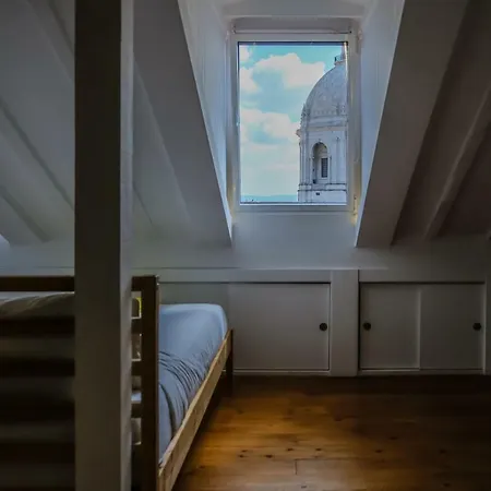 Alfama Riverview Apartman *